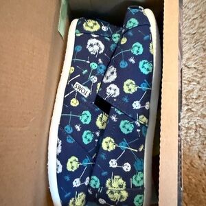 Toms Kids Slip-On Sneakers in Navy with Teal, Yellow & White Dandelion Print